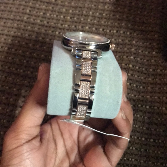 Brand new Silver&Rose Gold Michael Kors Watch - Picture 3 of 5